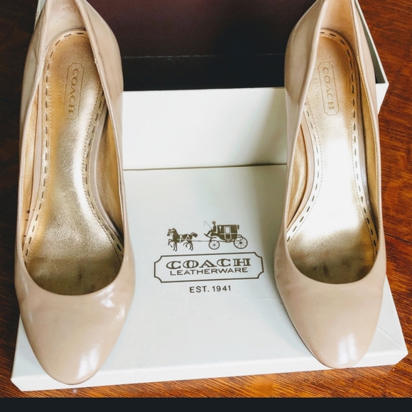 Authentic Coach Sheri Patent Leather Nude Heels - Picture 2 of 16